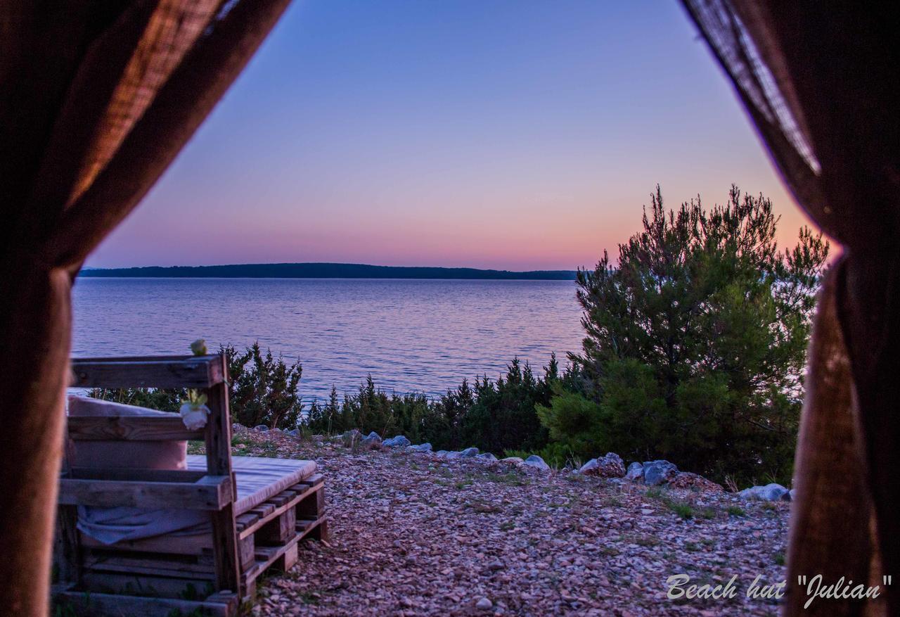 Cast Away - Eco Resort Zavala Bagian luar foto
