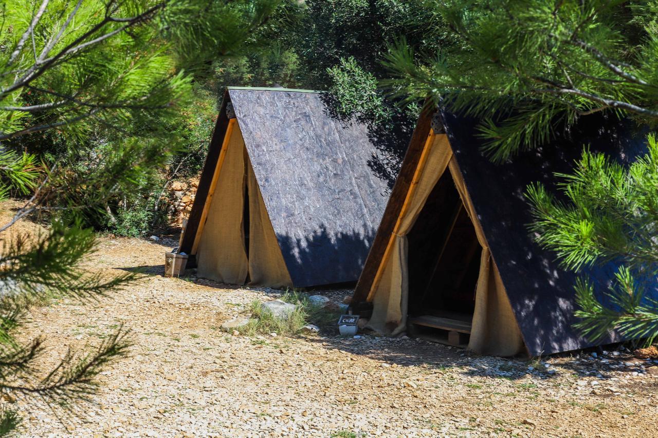 Cast Away - Eco Resort Zavala Bagian luar foto