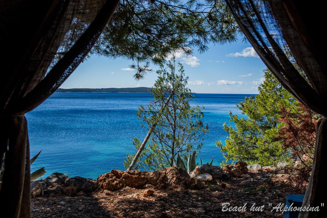 Cast Away - Eco Resort Zavala Bagian luar foto