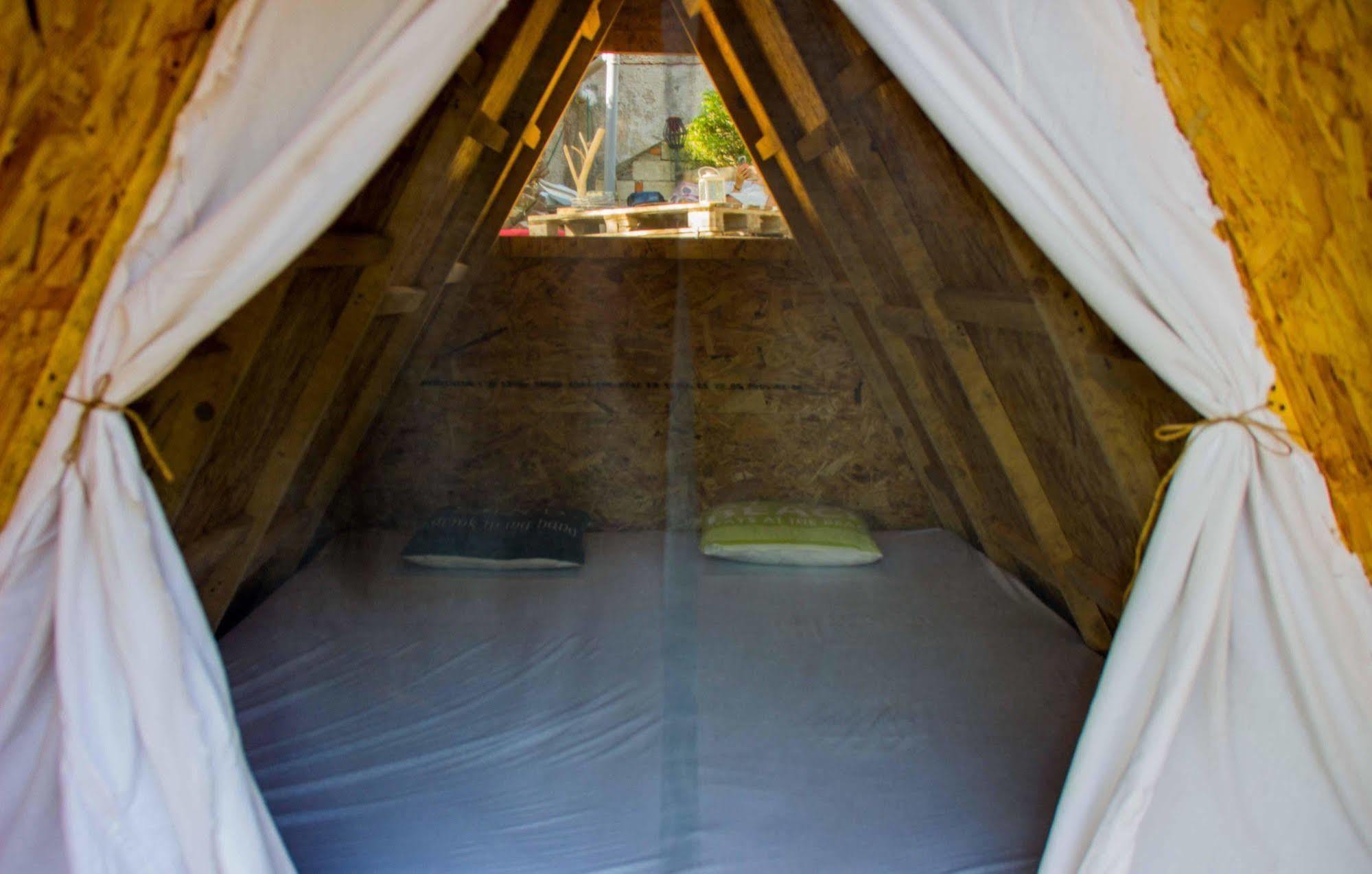 Cast Away - Eco Resort Zavala Bagian luar foto